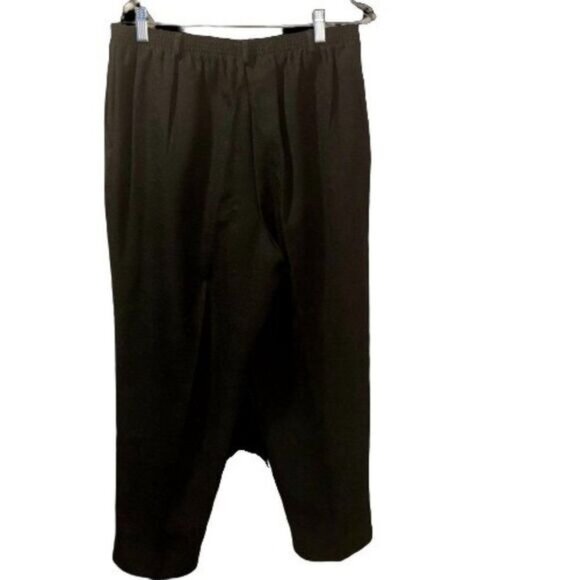 Alfred Dunner Plus Size Black 2 Pcs Top and Pants Size 16 - Picture 8 of 8